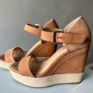 Antonio Melani Boho Suede Wedges EUC